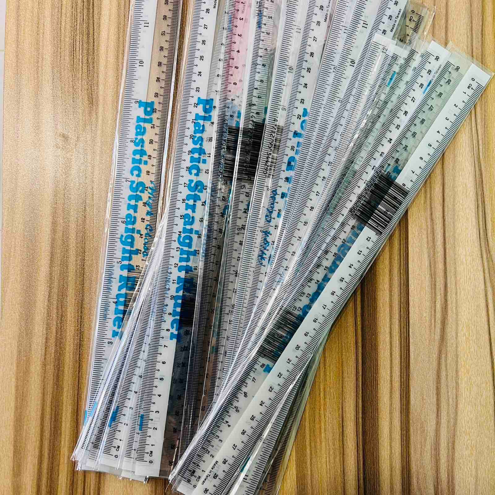 Plastic Straight Ruler - High Class 30cm